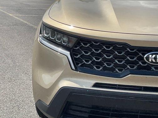 Crystal Beige 2021 Kia Sorento S