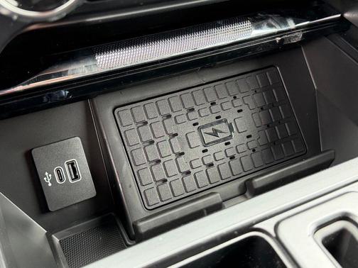 Avalanche 2026 Ford F-150 Lariat