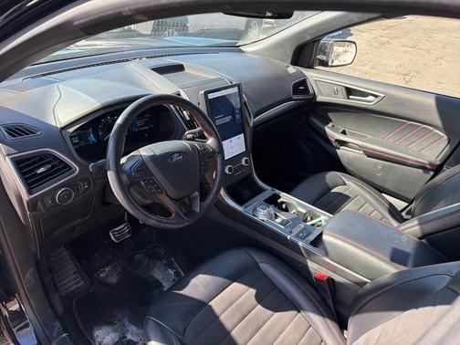 2022 Ford Edge ST Line