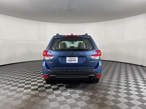 2022 Subaru Forester Base (CVT)