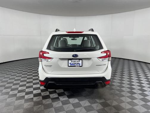 2022 Subaru Forester Base (CVT)