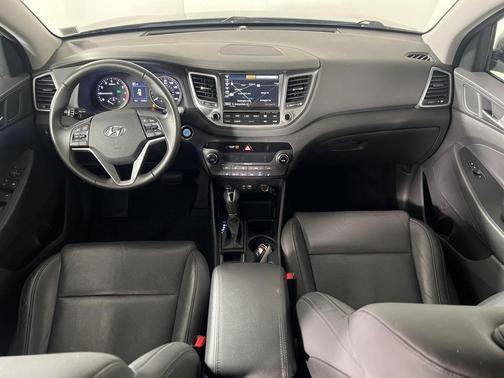 2017 Hyundai TUCSON SE Plus