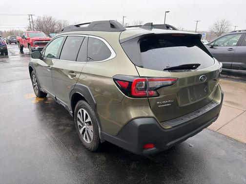 2025 Subaru Outback Premium