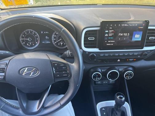 2022 Hyundai VENUE Limited