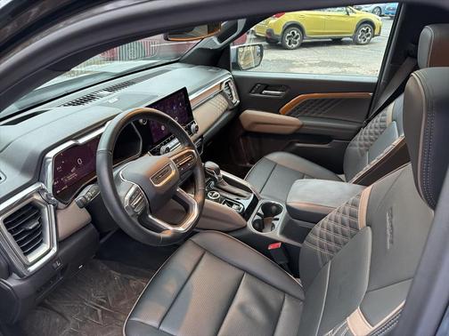 2024 GMC Canyon Denali