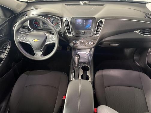 2017 Chevrolet Malibu 1LT