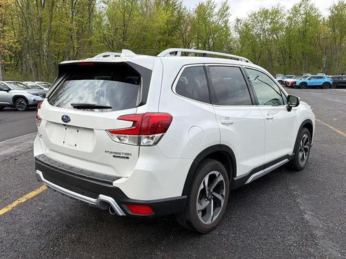 Crystal White Pearl 2023 Subaru Forester Touring