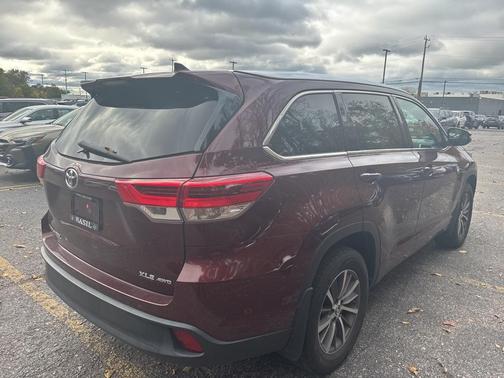 2017 Toyota Highlander 