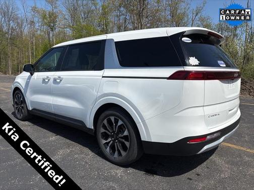 2023 Kia Carnival EX
