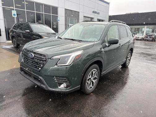 2023 Subaru Forester Premium