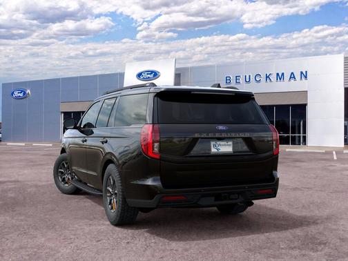 Agate Black Metallic 2027 Ford Expedition Tremor