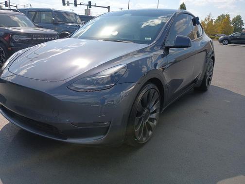 2022 Tesla Model Y Performance Dual Motor All-Wheel Drive