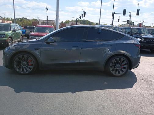 2022 Tesla Model Y Performance Dual Motor All-Wheel Drive