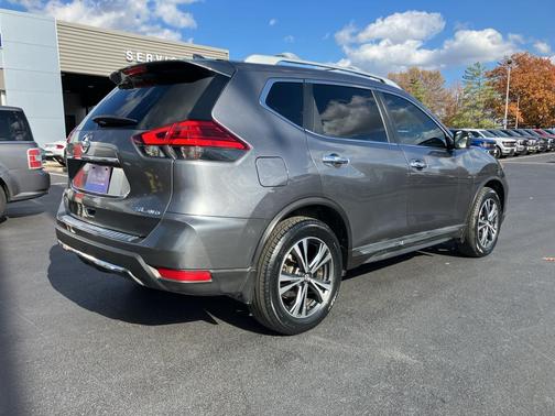 2017 Nissan Rogue SL