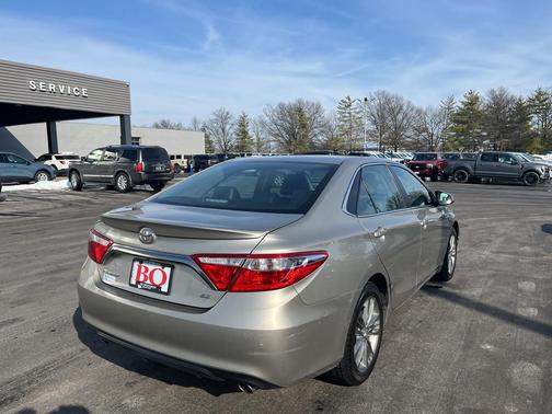 2016 Toyota Camry SE