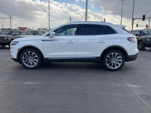 2023 Lincoln Nautilus Reserve