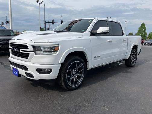 Bright White Clearcoat 2022 RAM 1500 Laramie