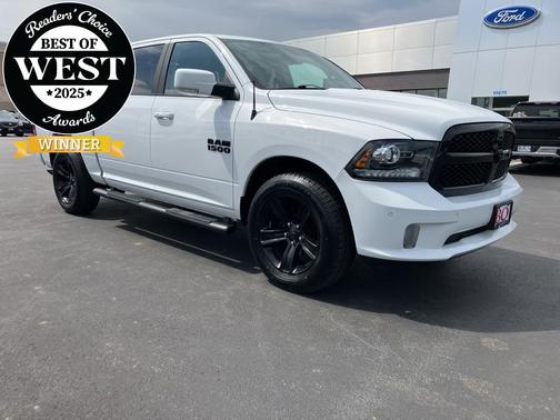 Bright White Clearcoat 2018 RAM 1500 Night Crew Cab 4x4 5'7' Box