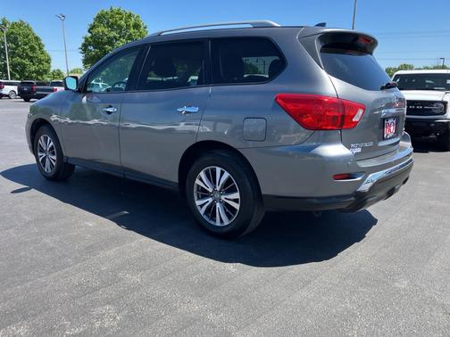 Gun Metallic 2020 Nissan Pathfinder SL 4WD