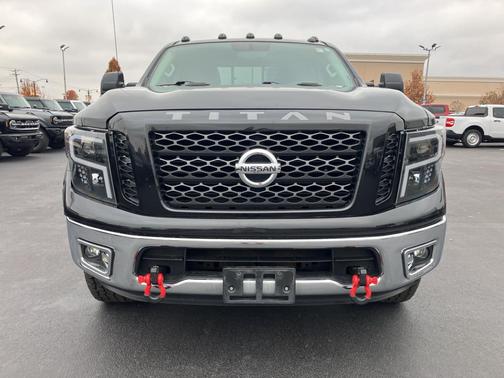2019 Nissan Titan SV