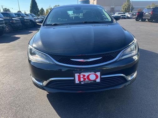 Black Clearcoat 2016 Chrysler 200 Limited
