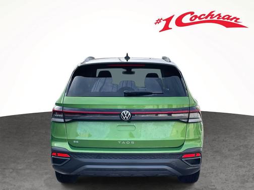 2025 Volkswagen Taos 1.5T SE Black