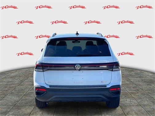 2025 Volkswagen Taos 1.5T SE Black