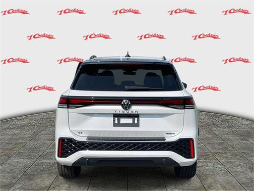 2025 Volkswagen Tiguan 2.0T SE R-Line Black 4MOTION