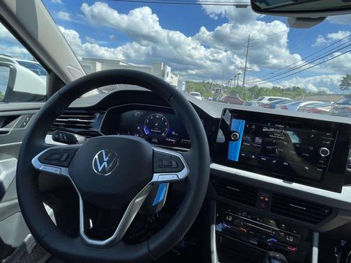 Opal White Pearl 2026 Volkswagen Jetta 1.4T SE
