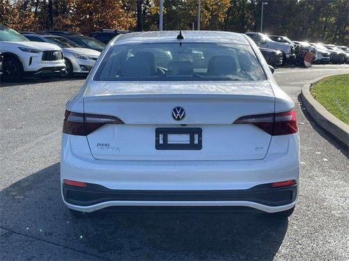 2023 Volkswagen Jetta 1.5T SE