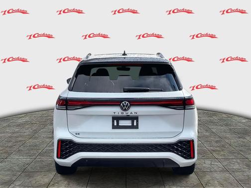 2026 Volkswagen Tiguan 2.0T SE R-Line Black