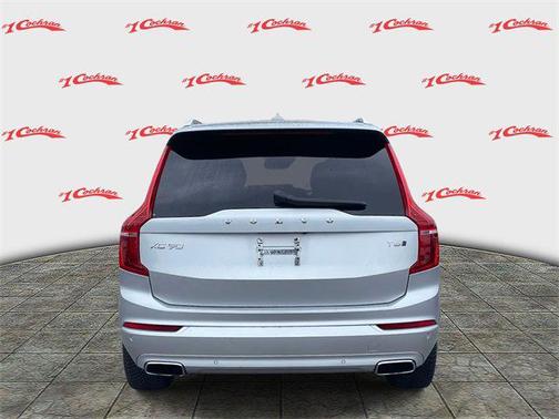 2020 Volvo XC90 T6 Momentum