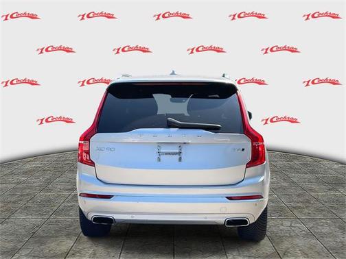 2020 Volvo XC90 T6 Momentum