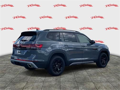 2025 Volkswagen Atlas 2.0T SE
