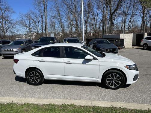 Pure White 2023 Volkswagen Jetta 1.5T S