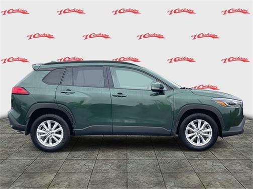 2024 Toyota Corolla Cross LE