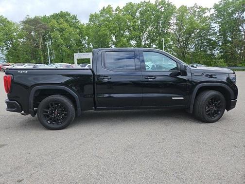 2022 GMC Sierra 1500 Elevation