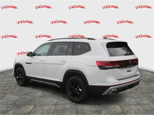 2025 Volkswagen Atlas 2.0T SE