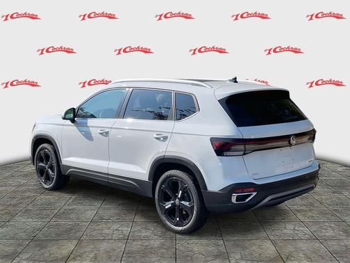 2025 Volkswagen Taos 1.5T SEL