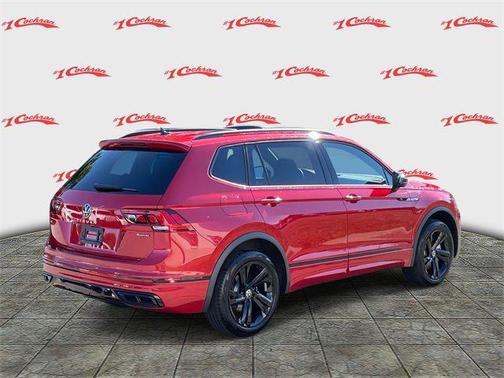 2024 Volkswagen Tiguan 2.0T SE R-Line Black 4MOTION