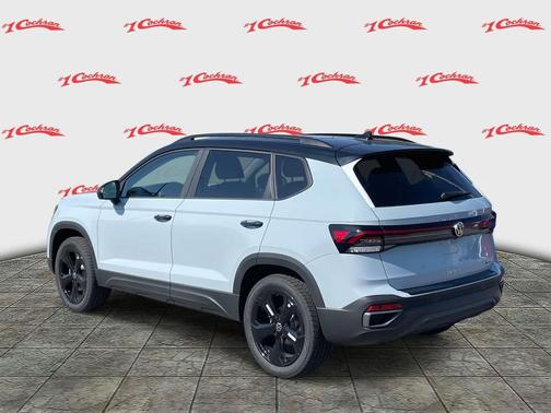 2025 Volkswagen Taos 1.5T SE Black