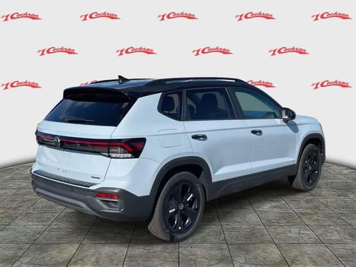 2025 Volkswagen Taos 1.5T SE Black