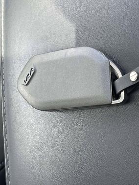 Ebony Black 2024 Kia Telluride S