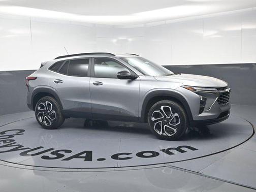 Sterling Gray Metallic 2026 Chevrolet Trax FWD 2RS
