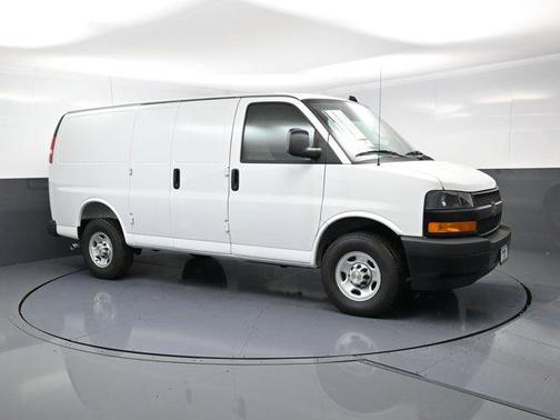 2025 Chevrolet Express 2500 RWD 2500 Regular Wheelbase WT