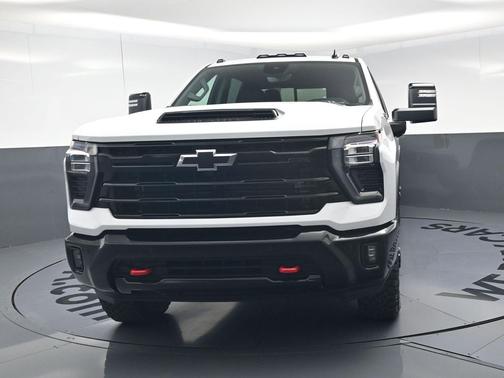 Summit White 2026 Chevrolet Silverado 2500 LT