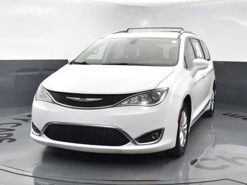 2018 Chrysler Pacifica Touring-L