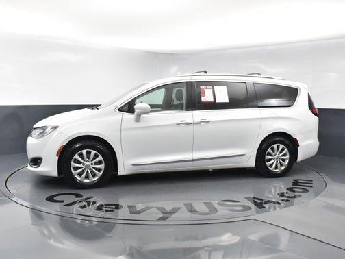 2018 Chrysler Pacifica Touring-L
