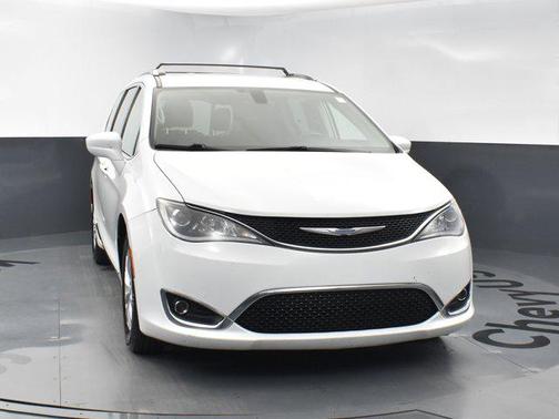 2018 Chrysler Pacifica Touring-L