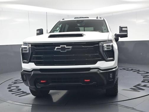 Summit White 2026 Chevrolet Silverado 2500 LT